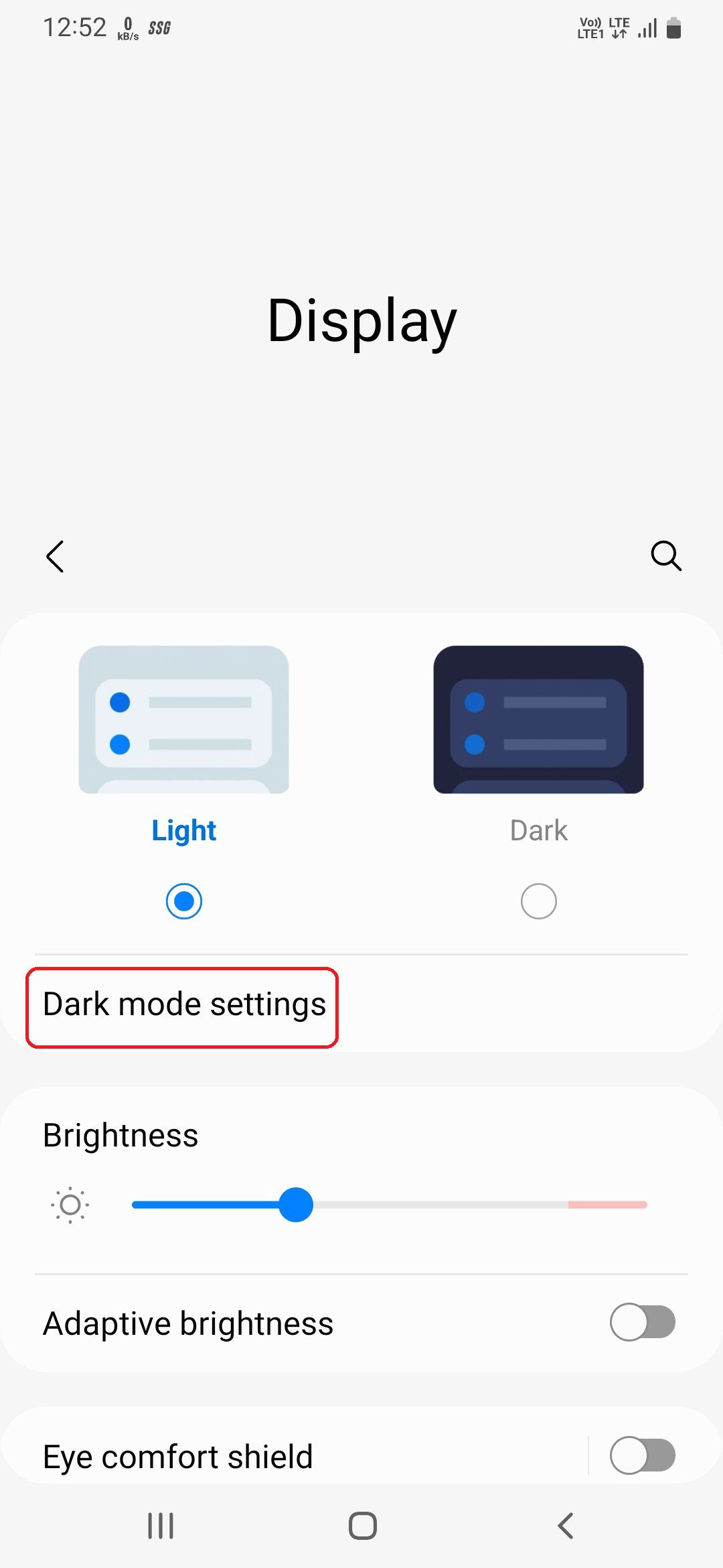 Dark mode settings option in the display settings