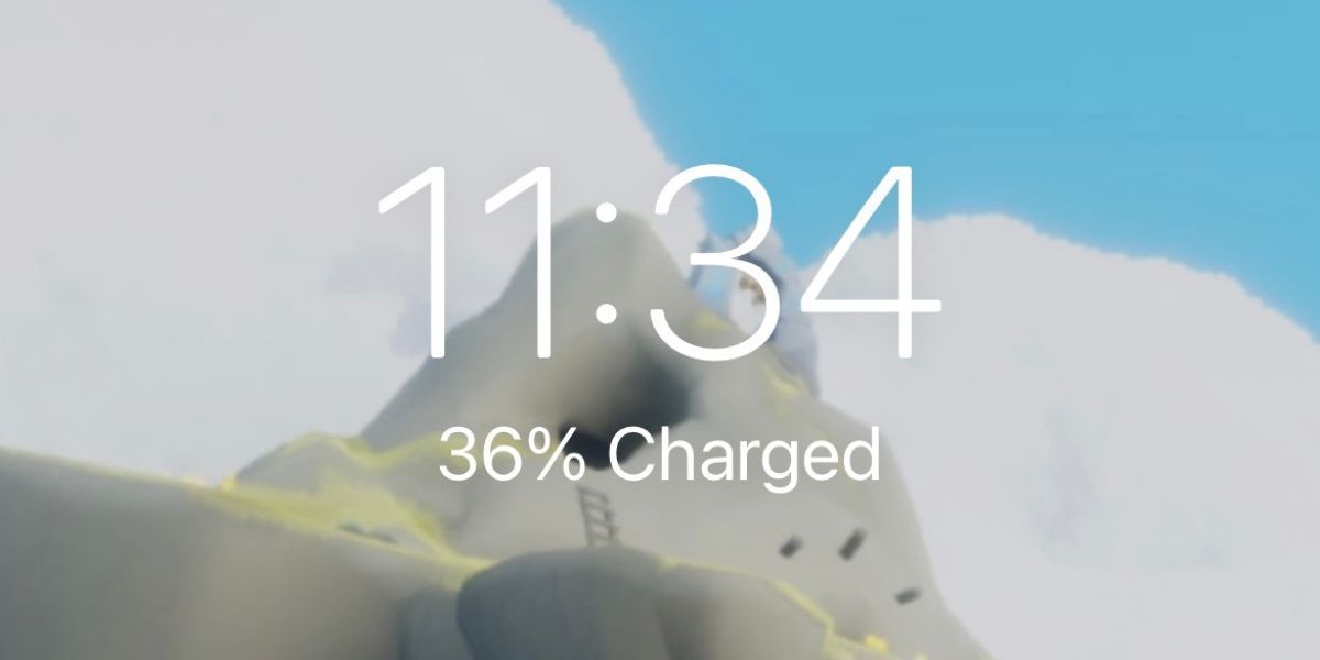 وقتی آیفون شارژ می شود درصد باتری روی صفحه قفل نشان داده می شود