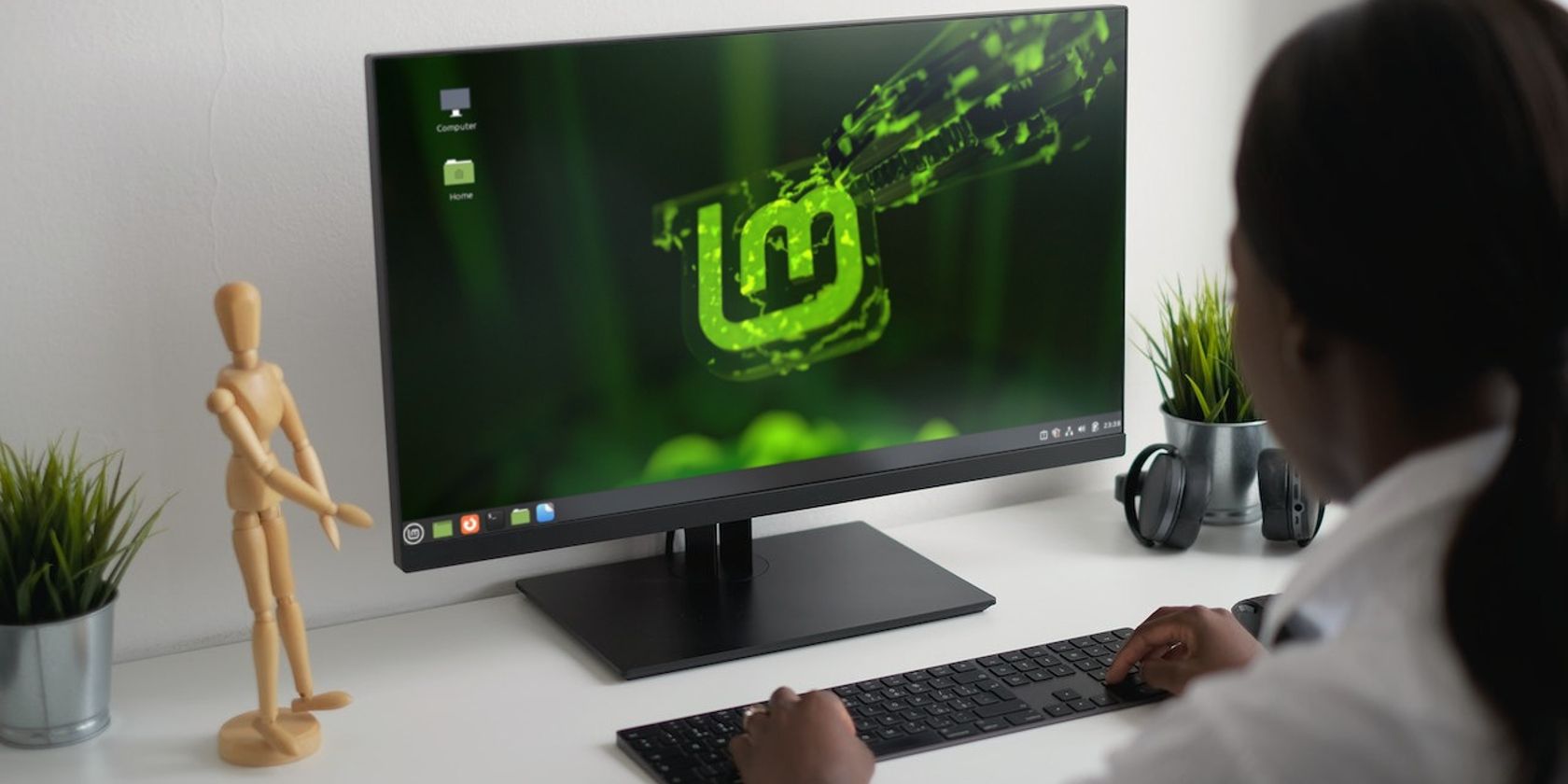 How to Use Workspaces and Hot Corners in Linux Mint to Boost Productivity