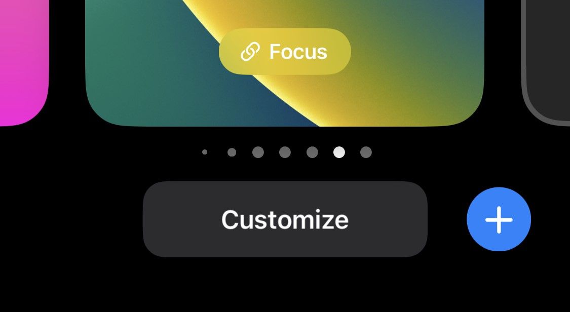 Customize Button in iPhone Wallpaper Gallery