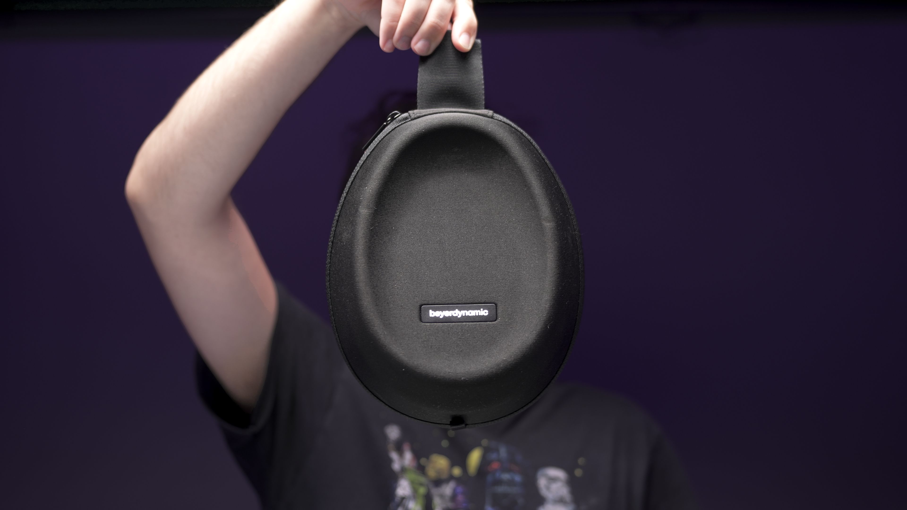 Beyerdynamic Amiron Wireless Premium Sound Bulky Design