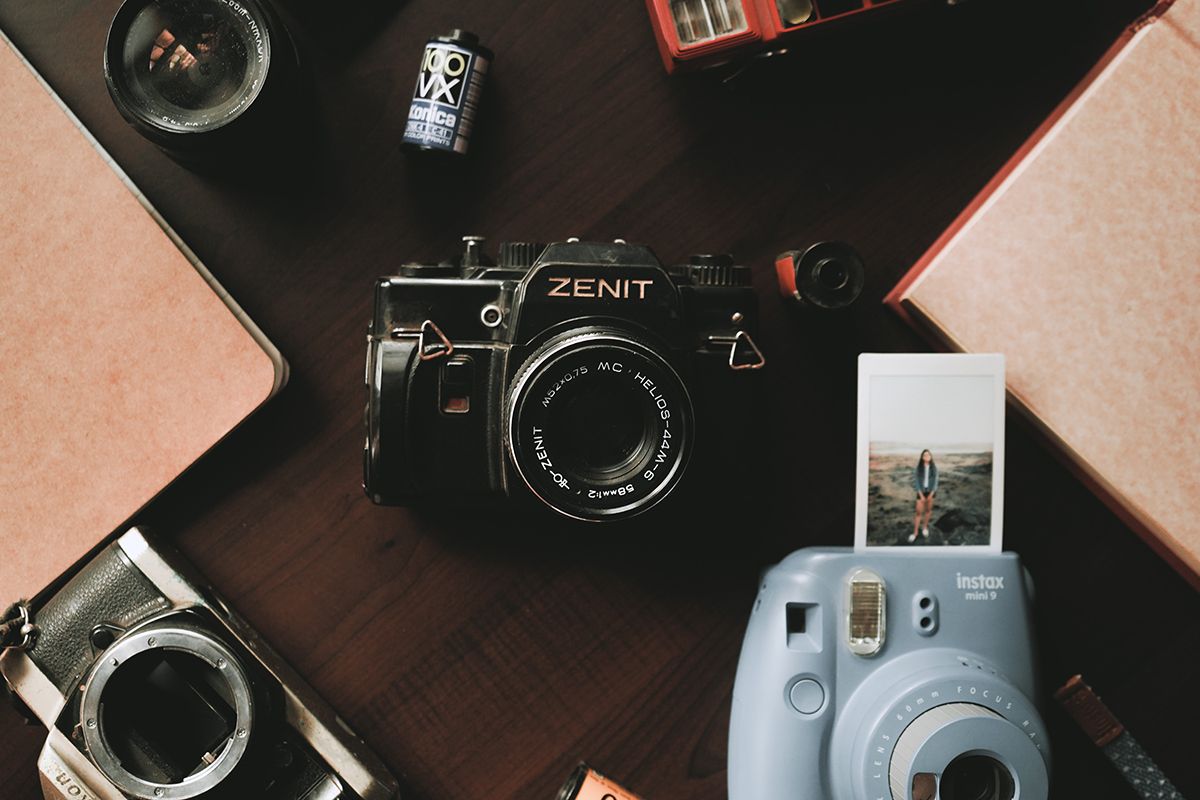 6 Different Ways You Can Get Polaroid and Film-Style Photos