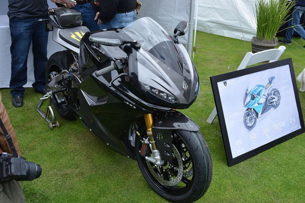 Black and grey Lightning LS-218 electric motorcycle viewing at the Quail Motorcycle Gathering CA