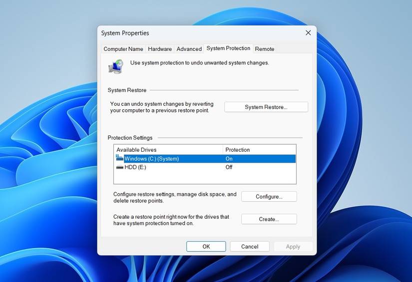 What's the Difference Between Windows Reset and System Restore in Windows?