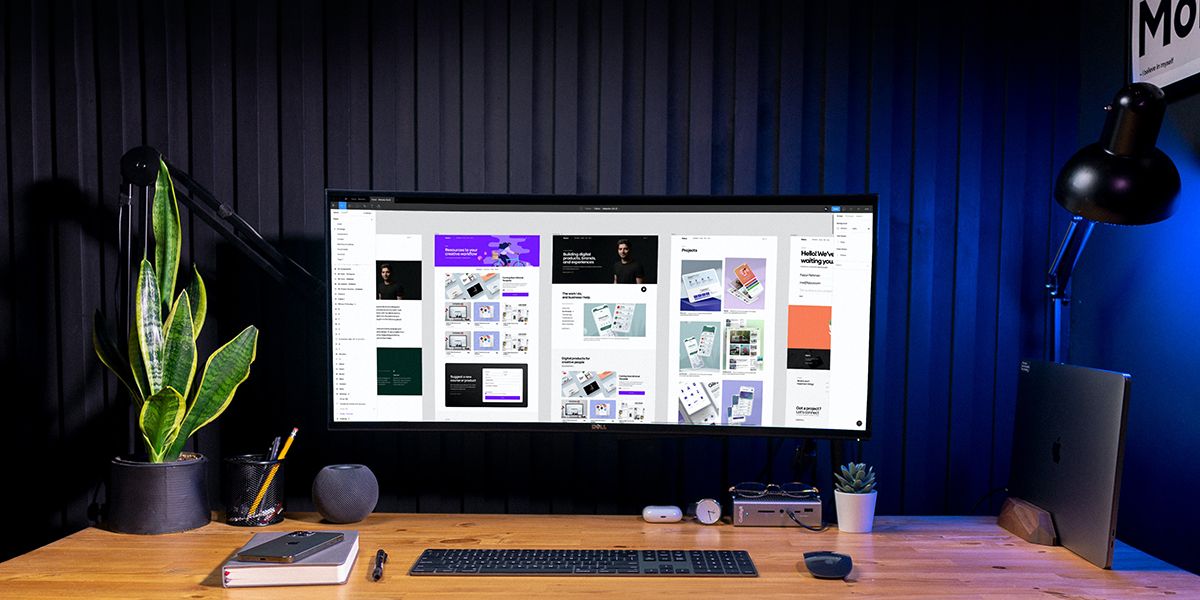 نمایشگر عریض با طراحی Figma UX روی صفحه.
