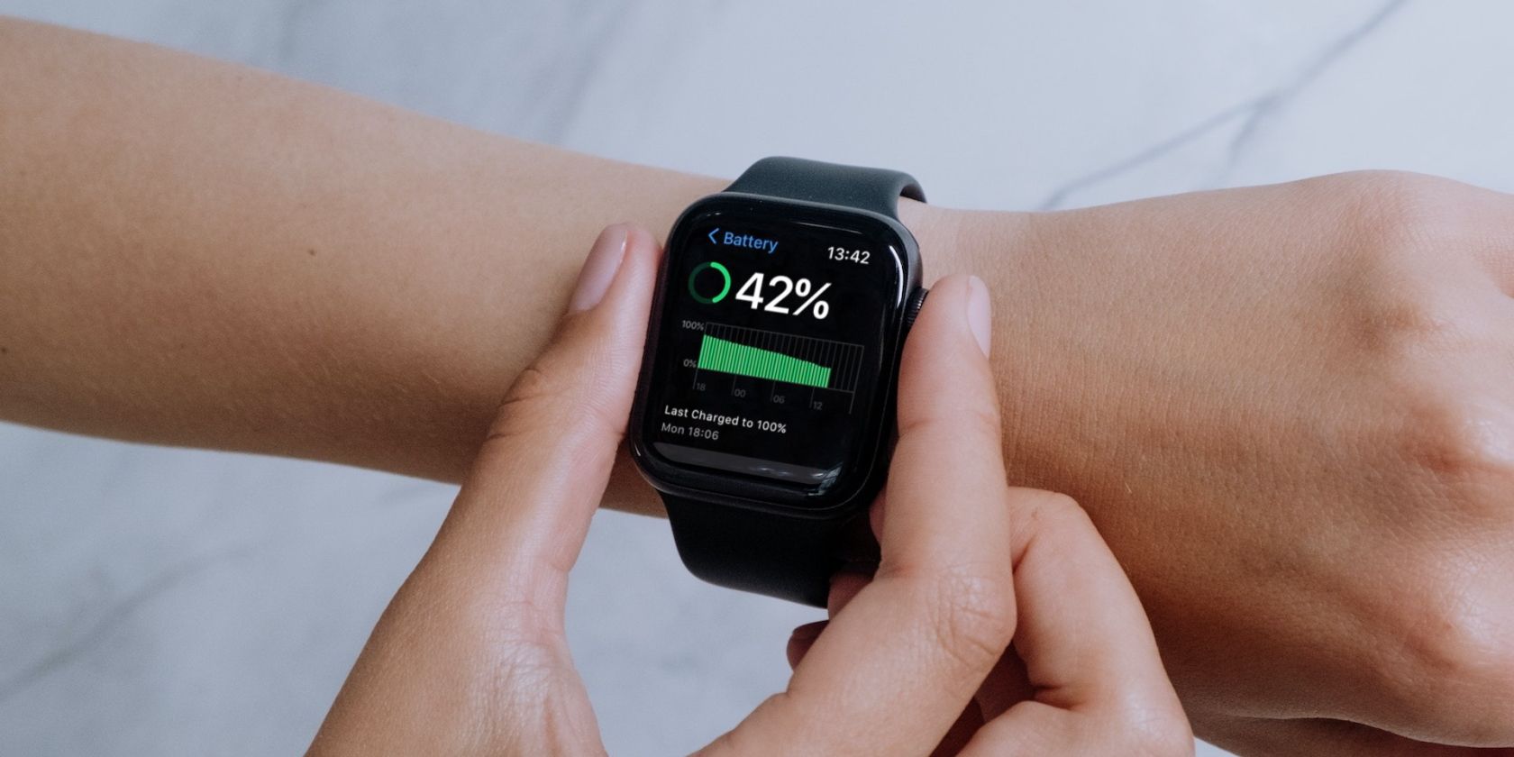 Apple Watch hiển thị phần trăm pin