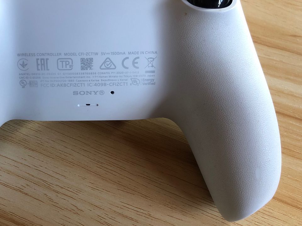 How to clean dirty dualsense controller