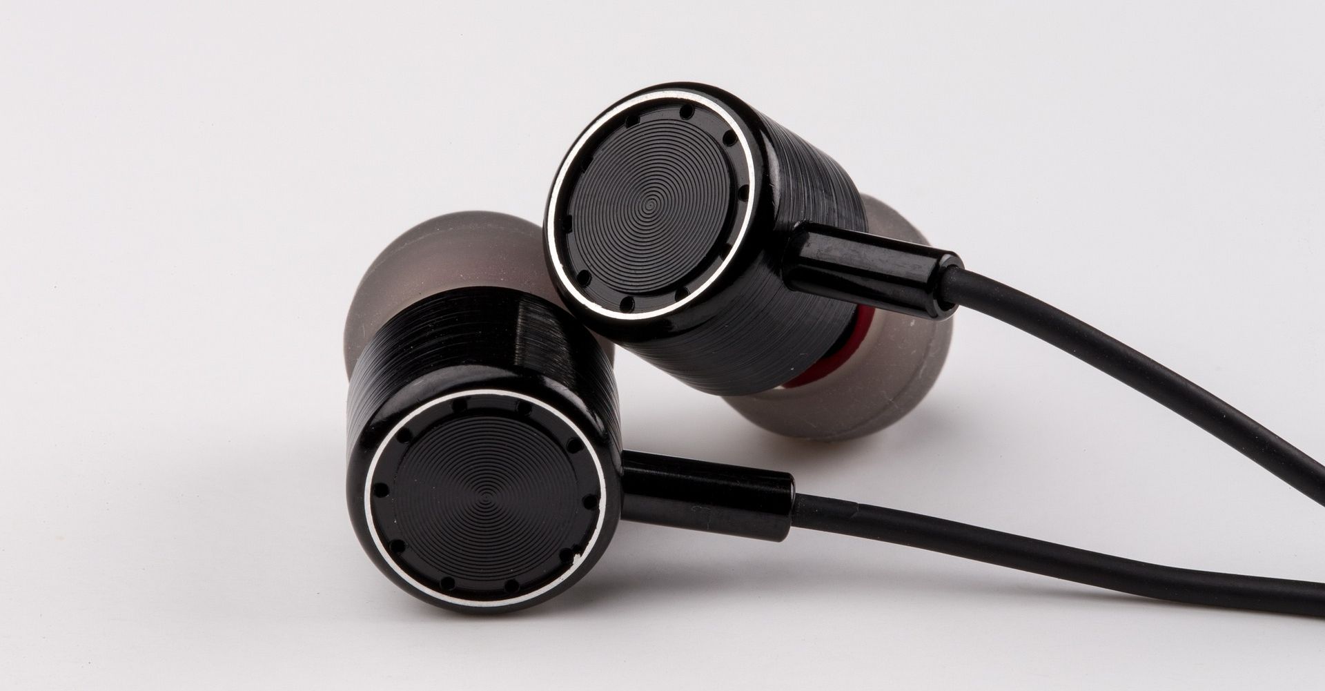 close up photo of black earphones