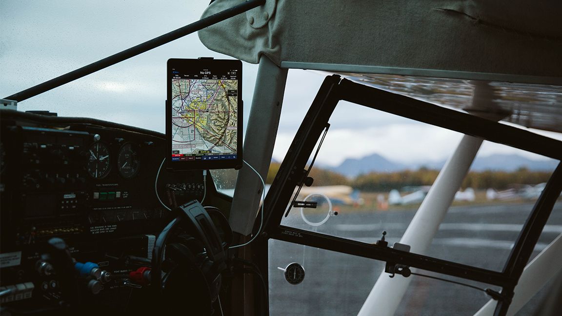 Using GPS on an iPad in a plane