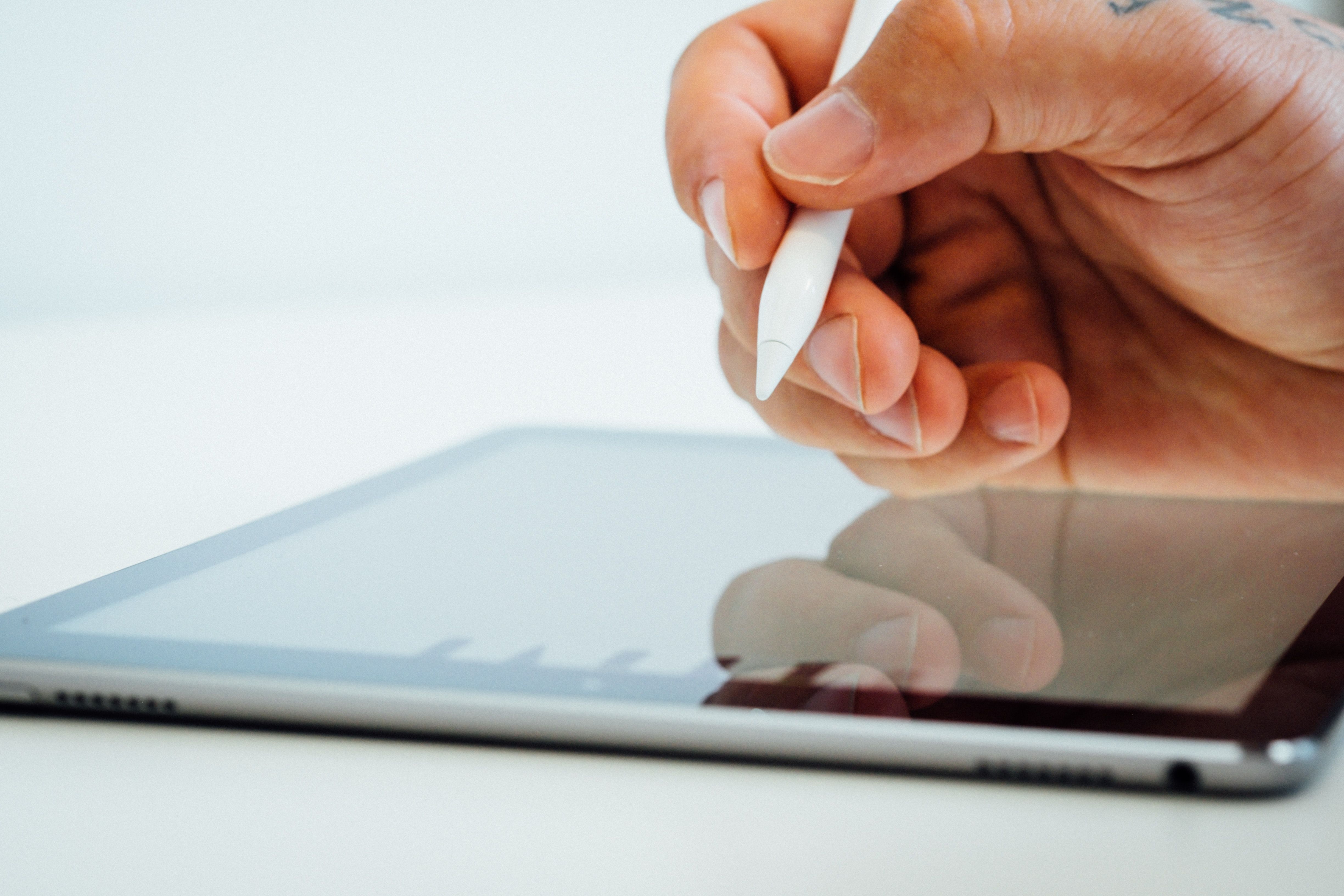 طراحی شخصی روی iPad با مداد سیب