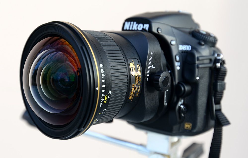 Lensa Pergeseran Kemiringan Nikon
