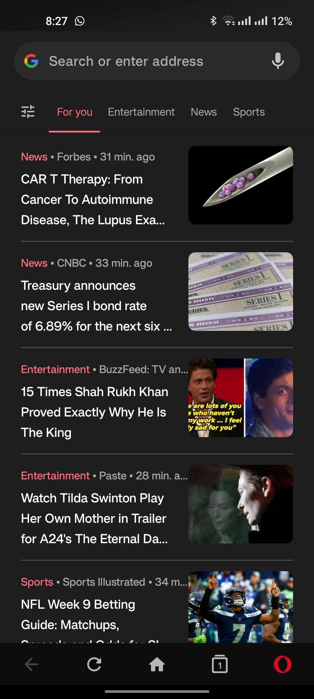 Opera Mini dashboard with trending articles
