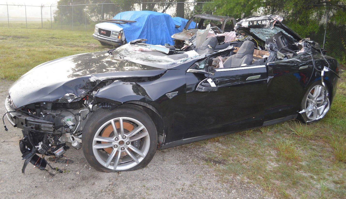 Tesla Model S crash