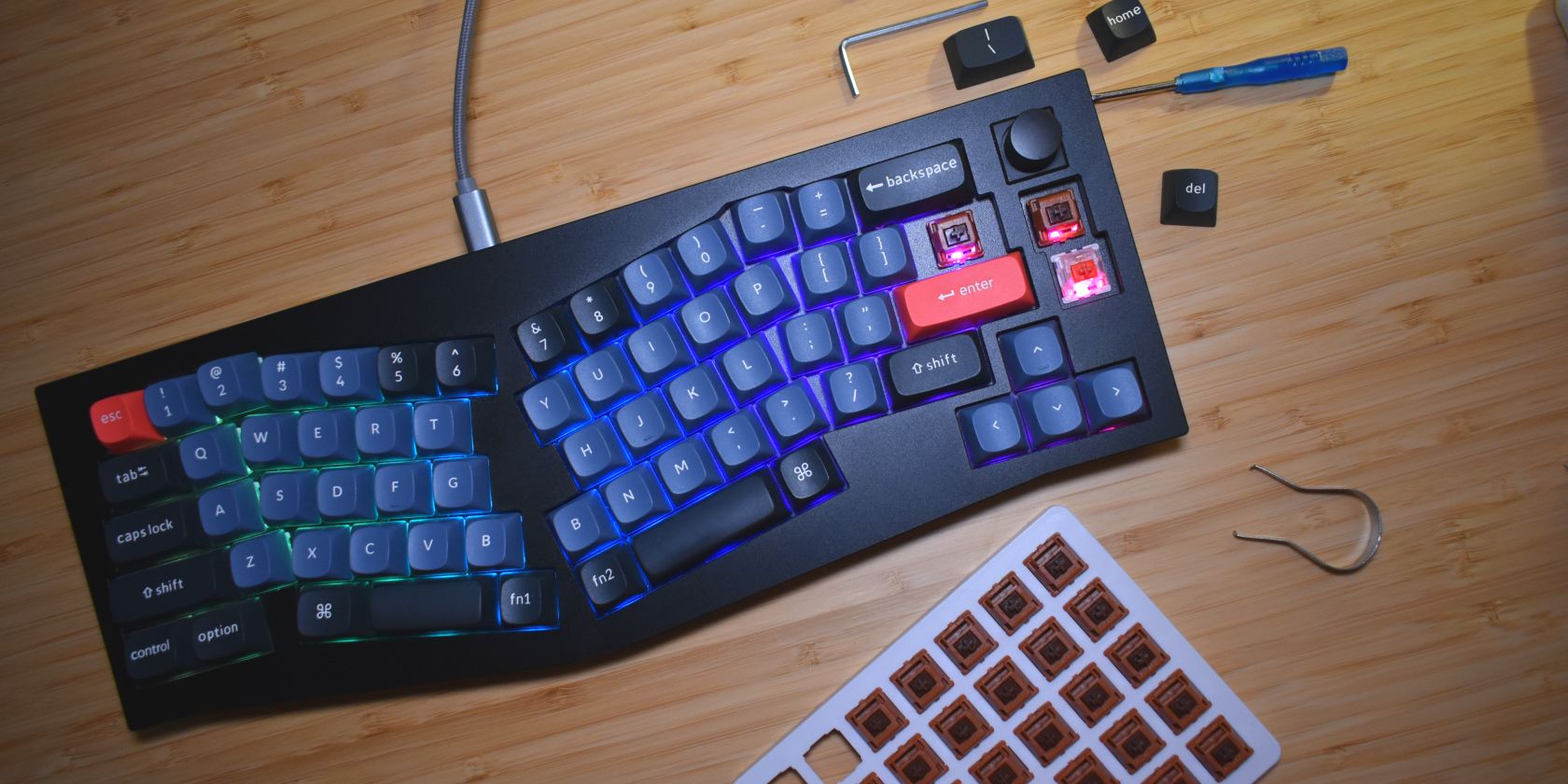 keychron q8 keyboard with tools feature