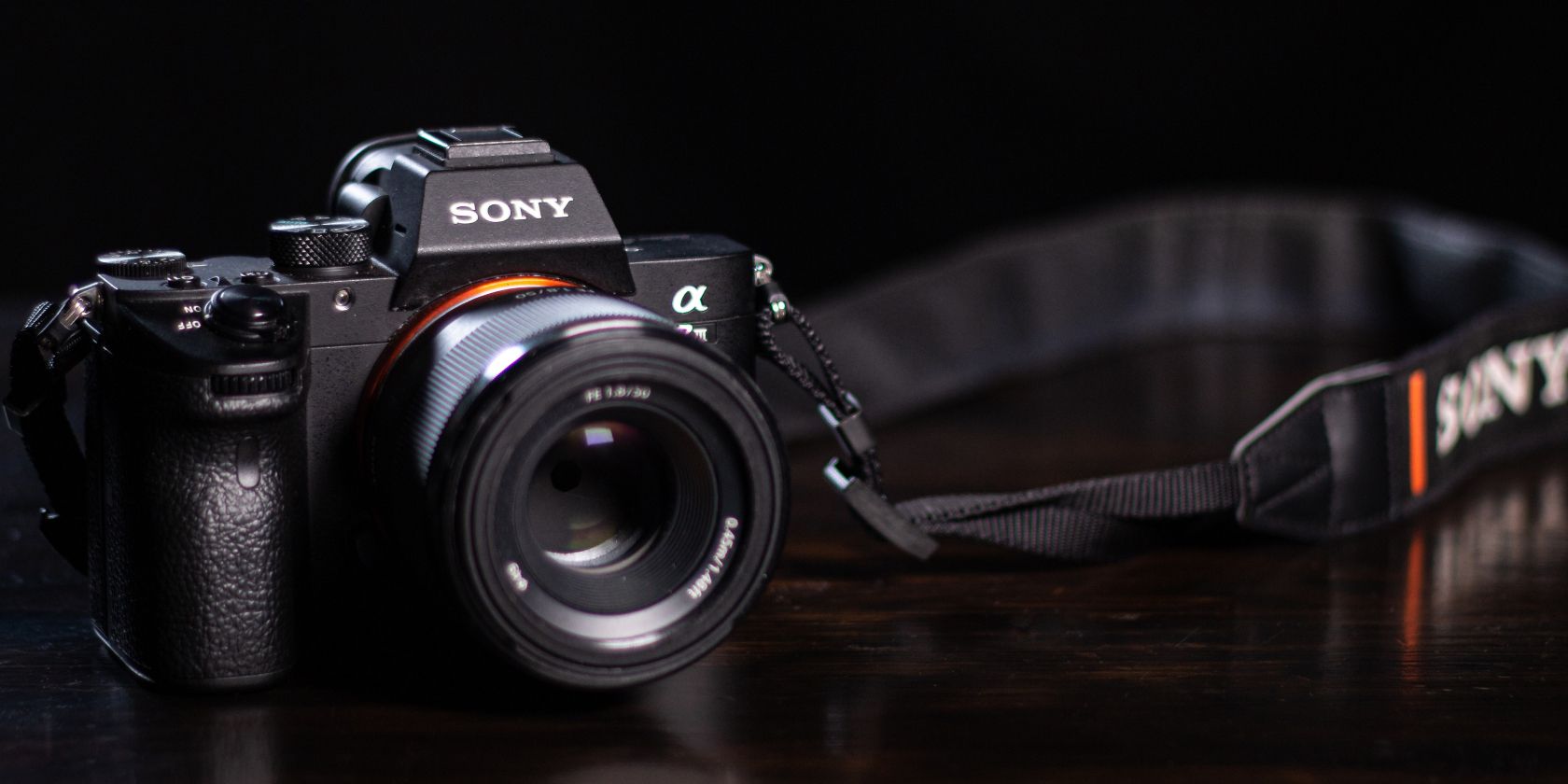 photo of a Sony mirrorless camera