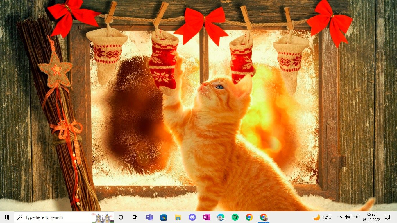 تم حیوانات زیبای کریسمس روی صفحه لپ تاپ ویندوز