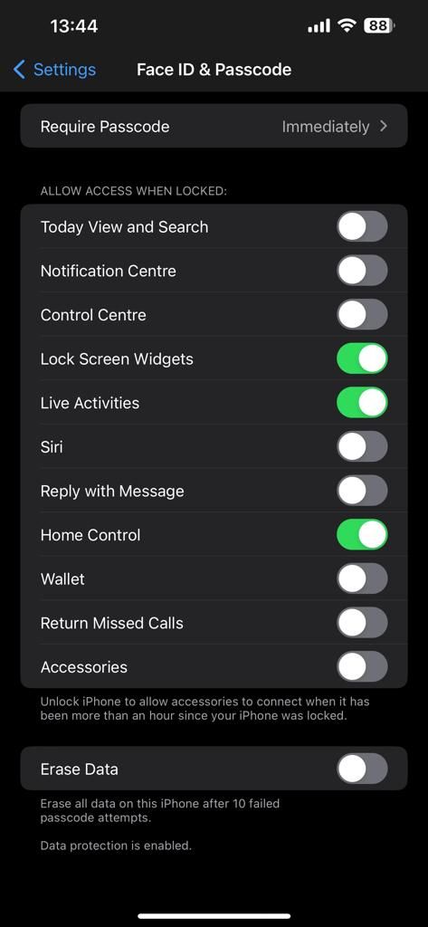 Screenshot showing Face ID settings on iPhone