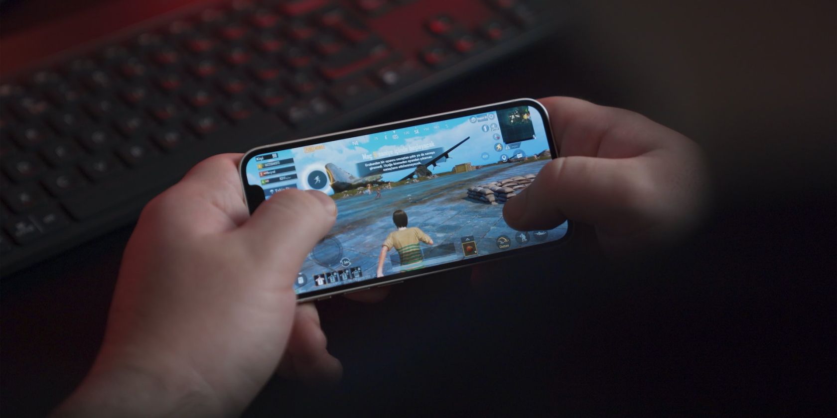 gamer playing PUBG on an iPhone