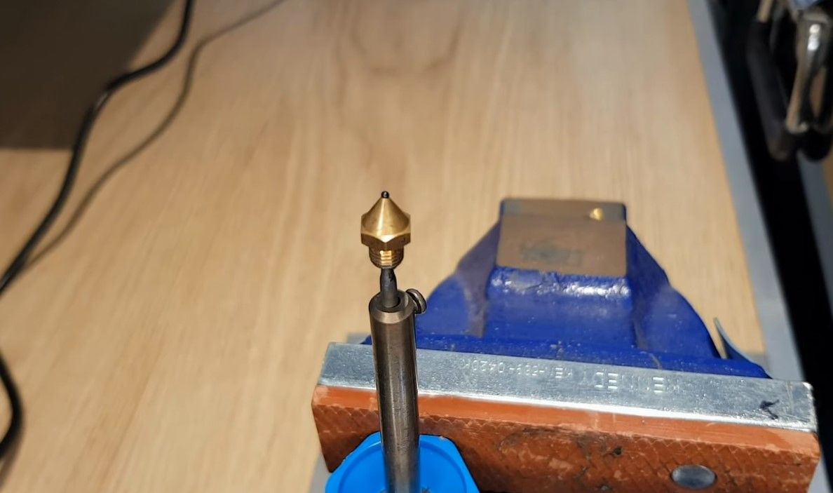 Using a soldering gun to heat the 3D printer nozzle