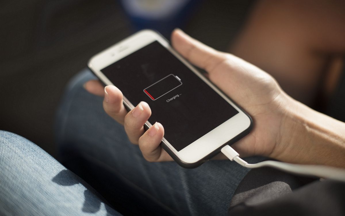 11 Smartphone Charging Habits That Will Enhance Battery Life