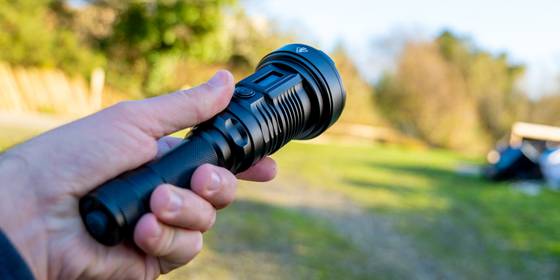 Nitecore P35i Review: World's First Dual LEP/LED Flashlight Offers 3000 Lumens, One Mile Range 