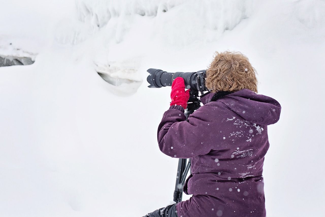 photographer-in-the-snow