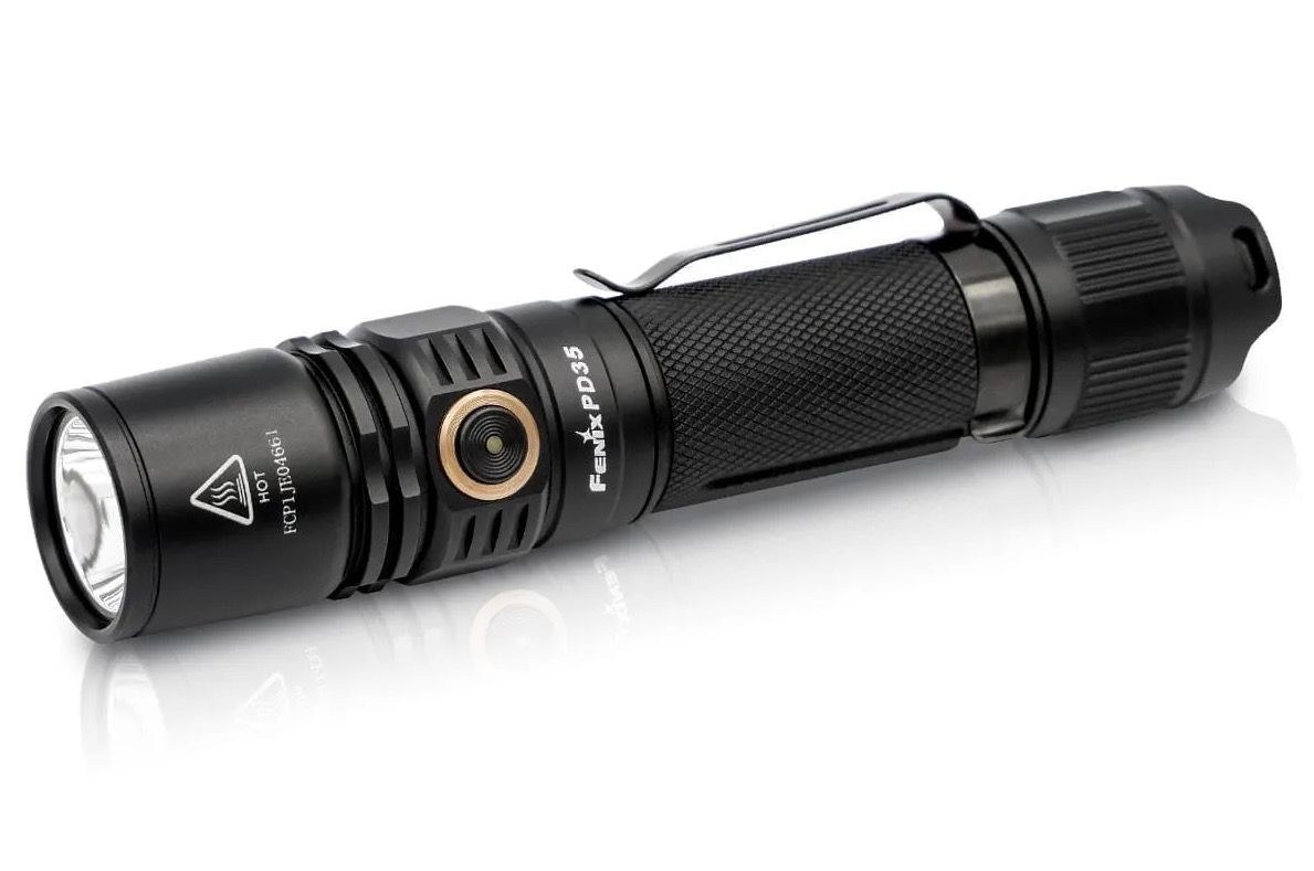 Product shot of fenix pd35 flashlight