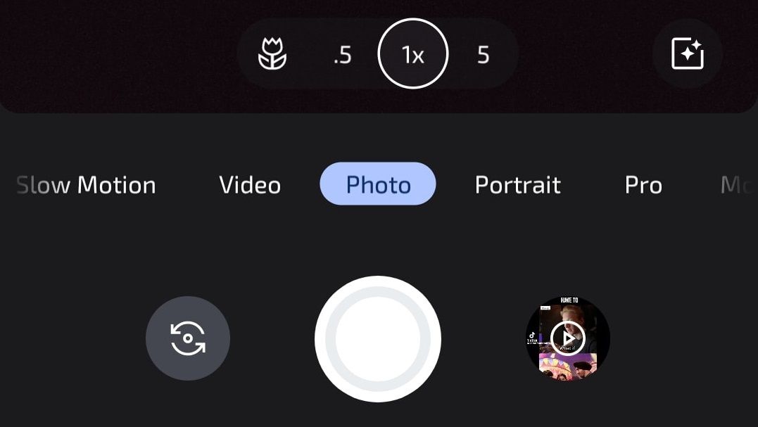 Mode foto disorot di bilah aplikasi kamera
