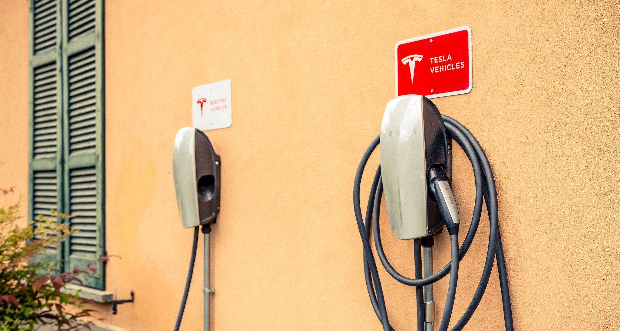 picture of wall mounted tesla destination chargers
