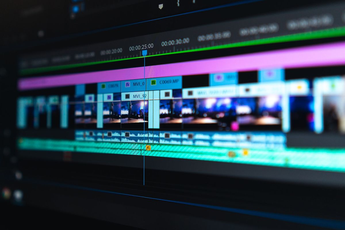 Software de edição de vídeo rodando em um computador 