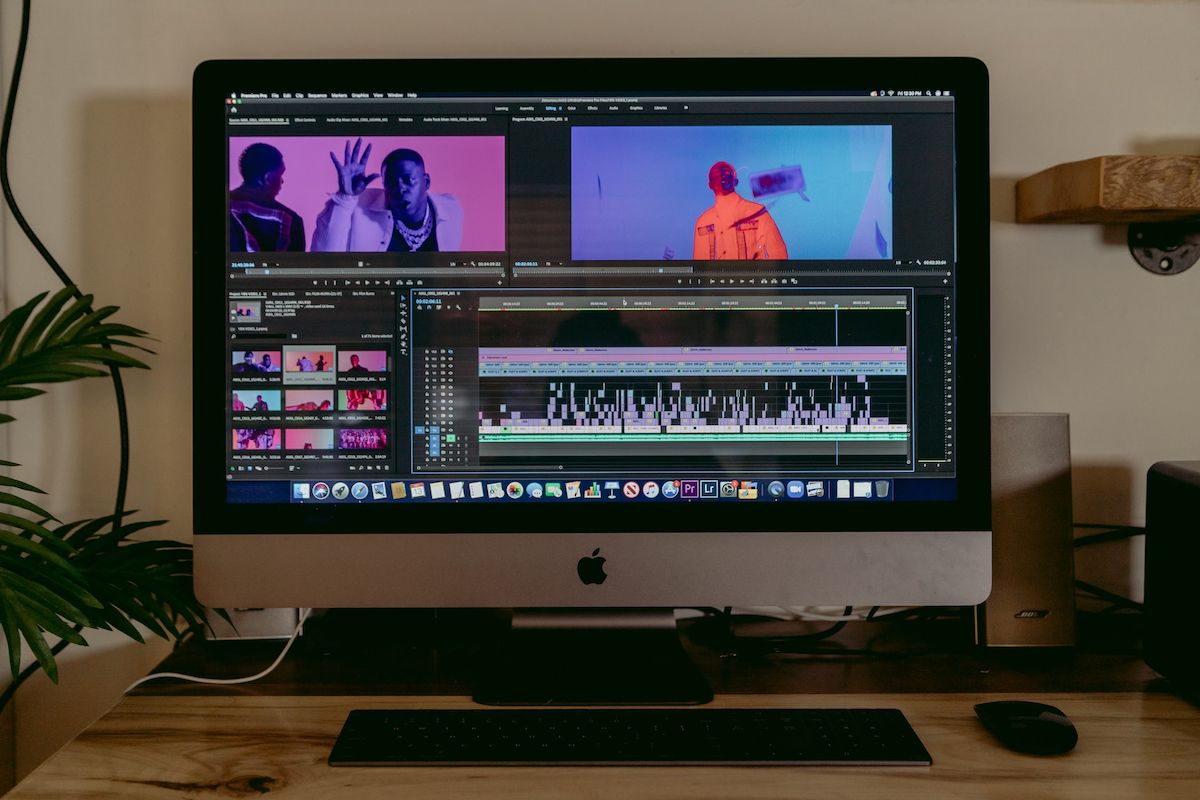 Software de edição de vídeo rodando em um iMac