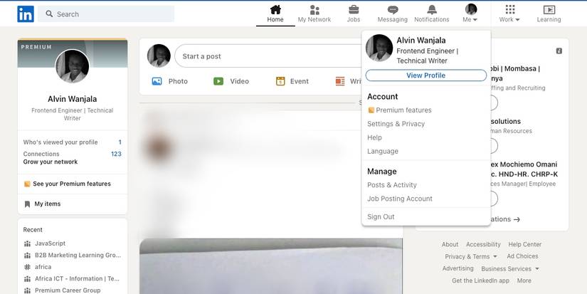 How to Show or Hide Your LinkedIn Premium Badge