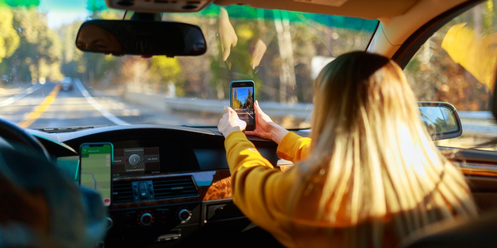 9 Must-Have Travel Apps for a Smart and Safe Road Trip