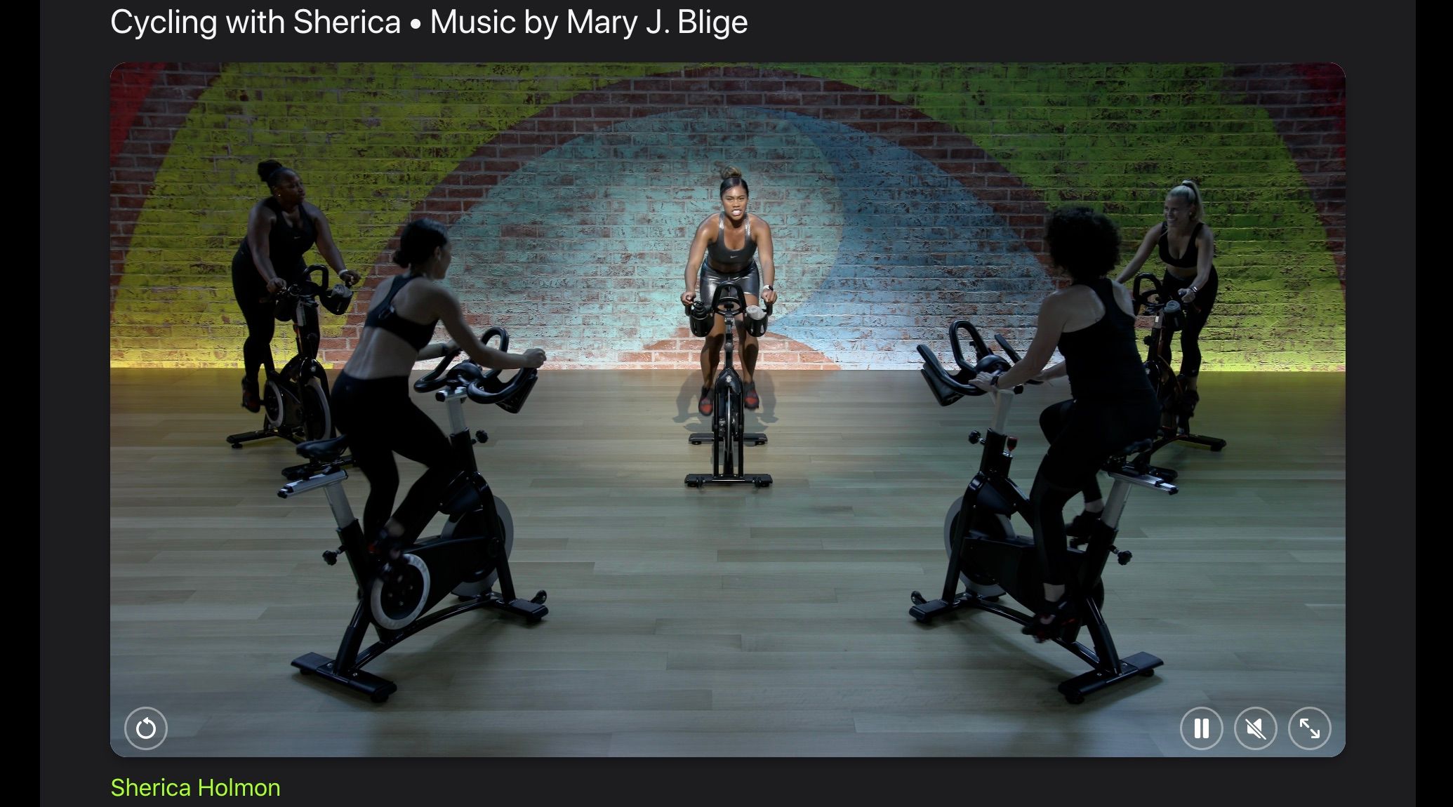Screenshot van Apple Fitness+ fietstraining