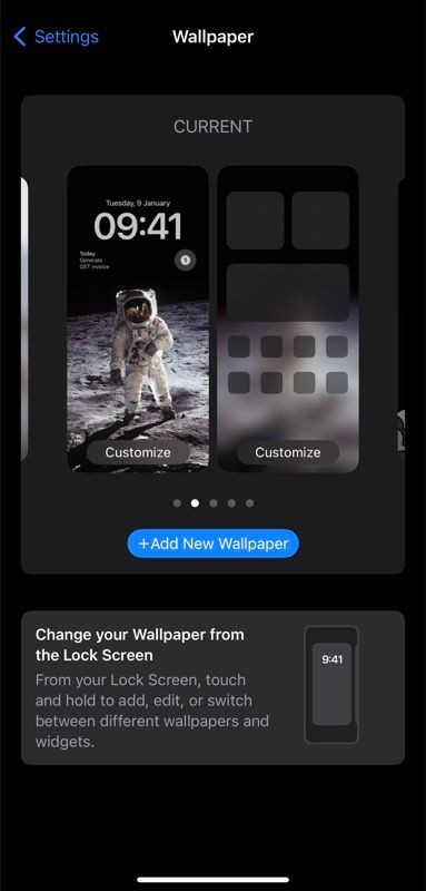iPhone lock screen customization