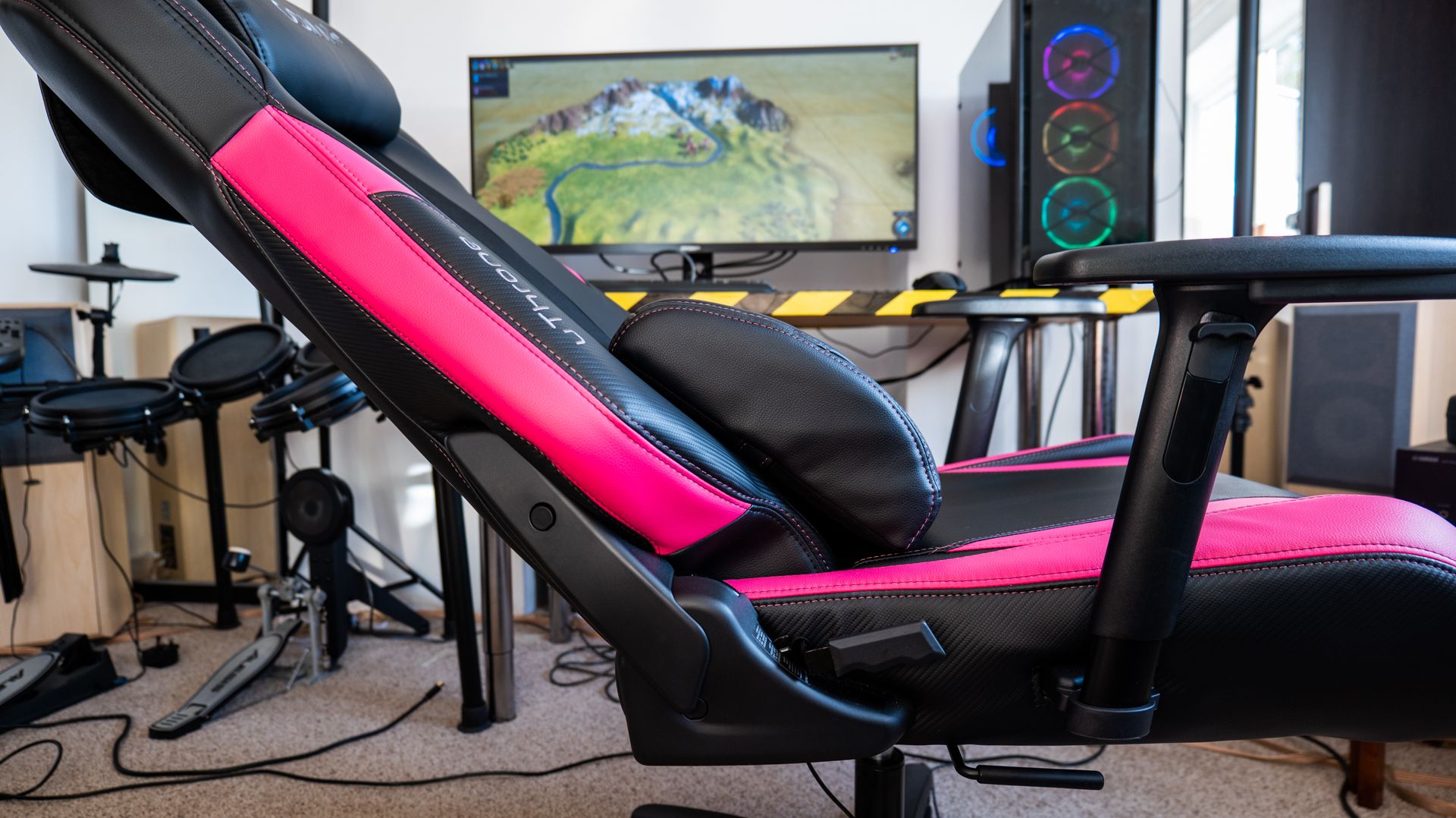 uthrone massage gaming chair- side view