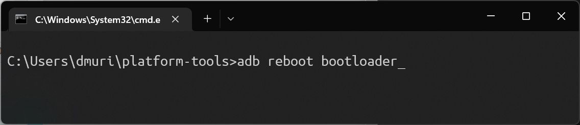 Terminal Windows menampilkan perintah adb bootloader reboot