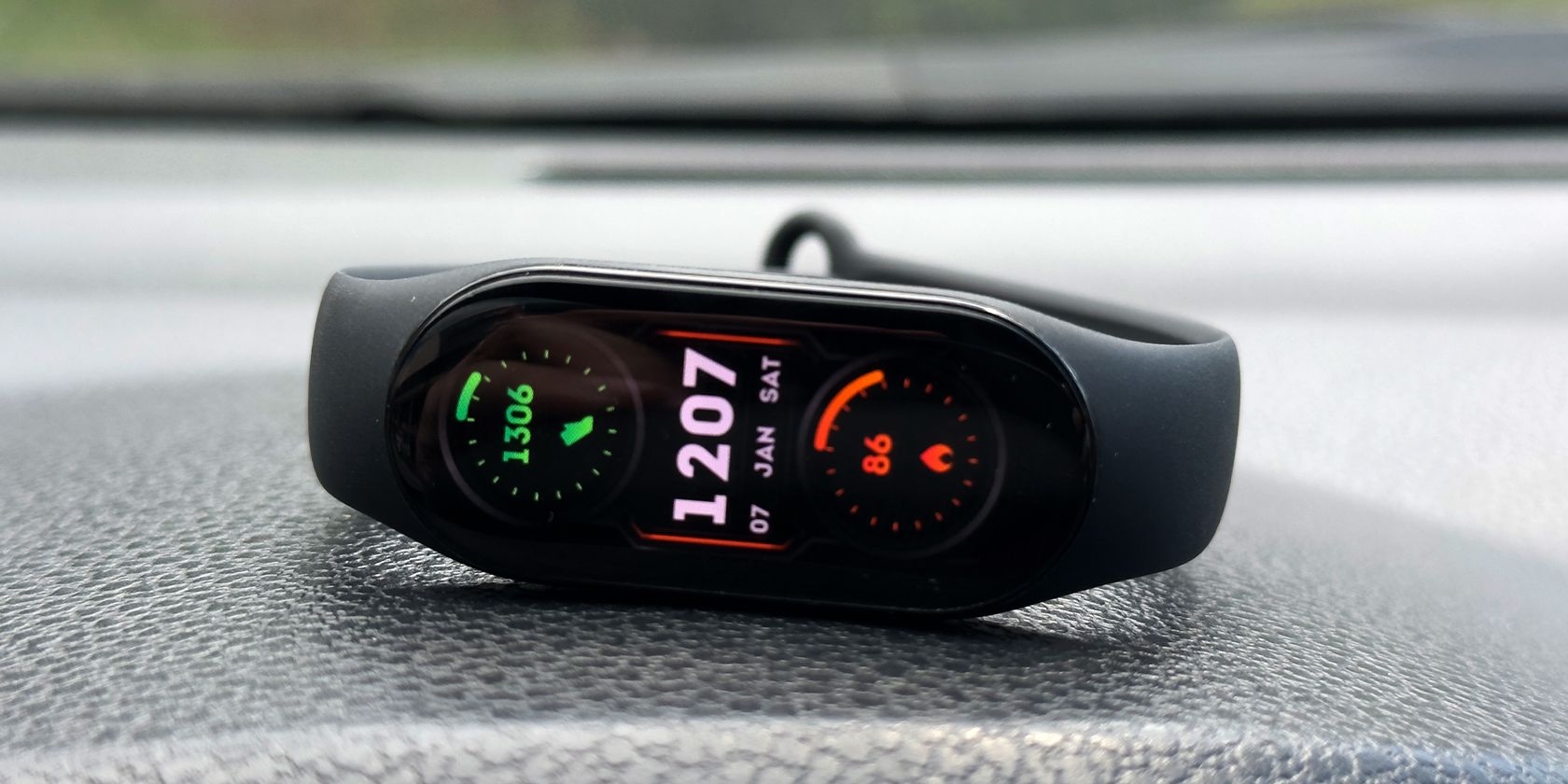 Xiaomi Smart Band 7 Review: The Best Value Fitness Tracker You Can Buy