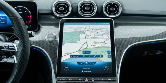 5 Reasons Why Touchscreens In Cars Are a Bad Idea