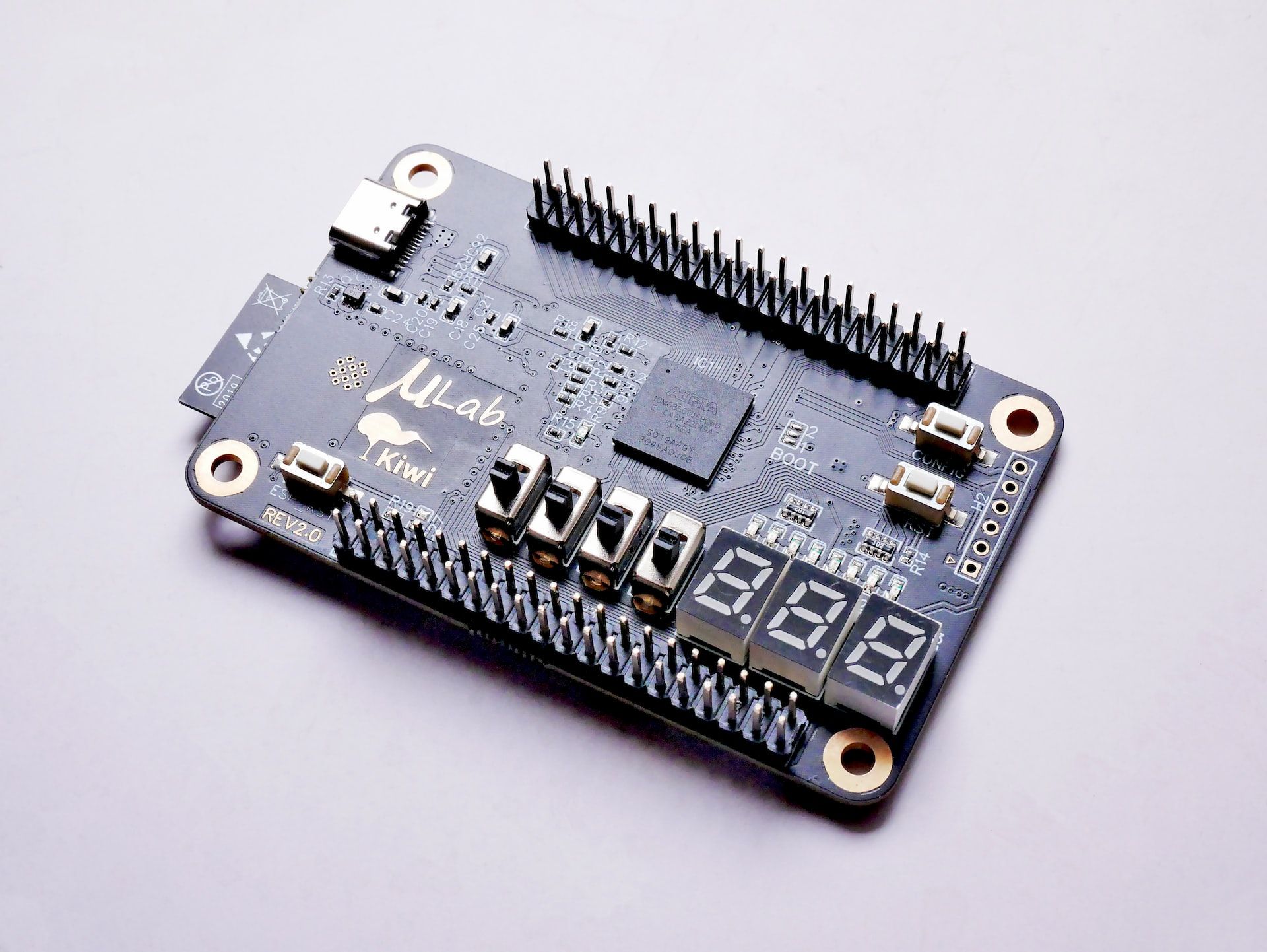 microlab board from Kiwi on a white surface