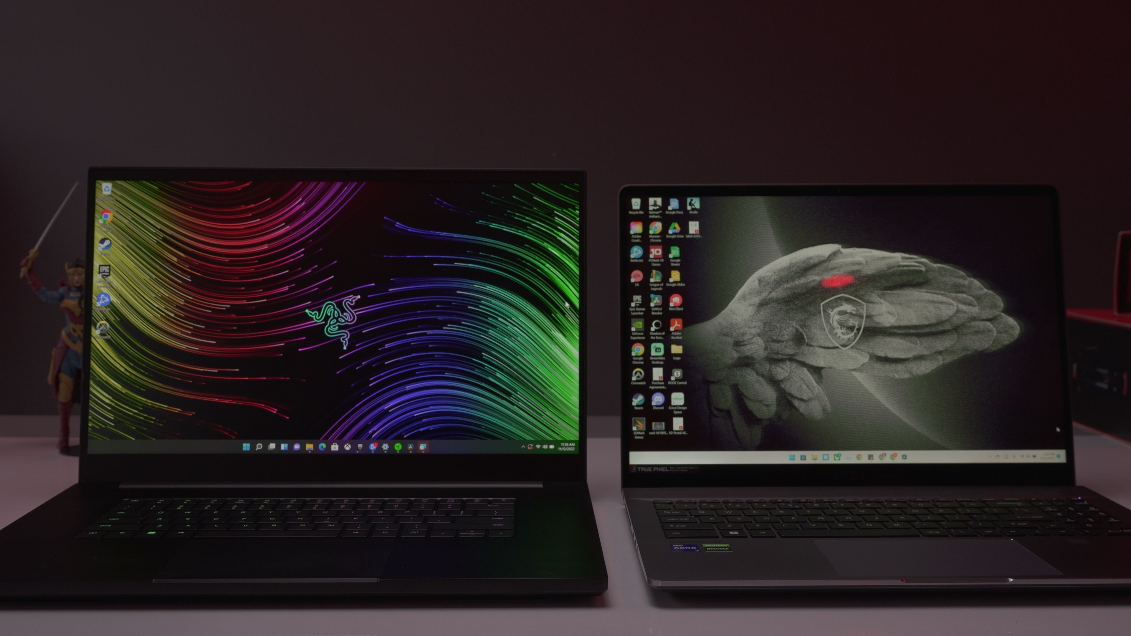 Razer Blade 17 - ساید بای ساید با MSI Creator Z17