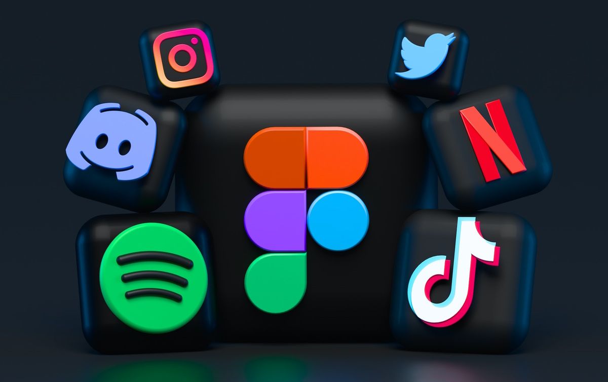 Une illustration montrant certains logos d'applications de médias sociaux