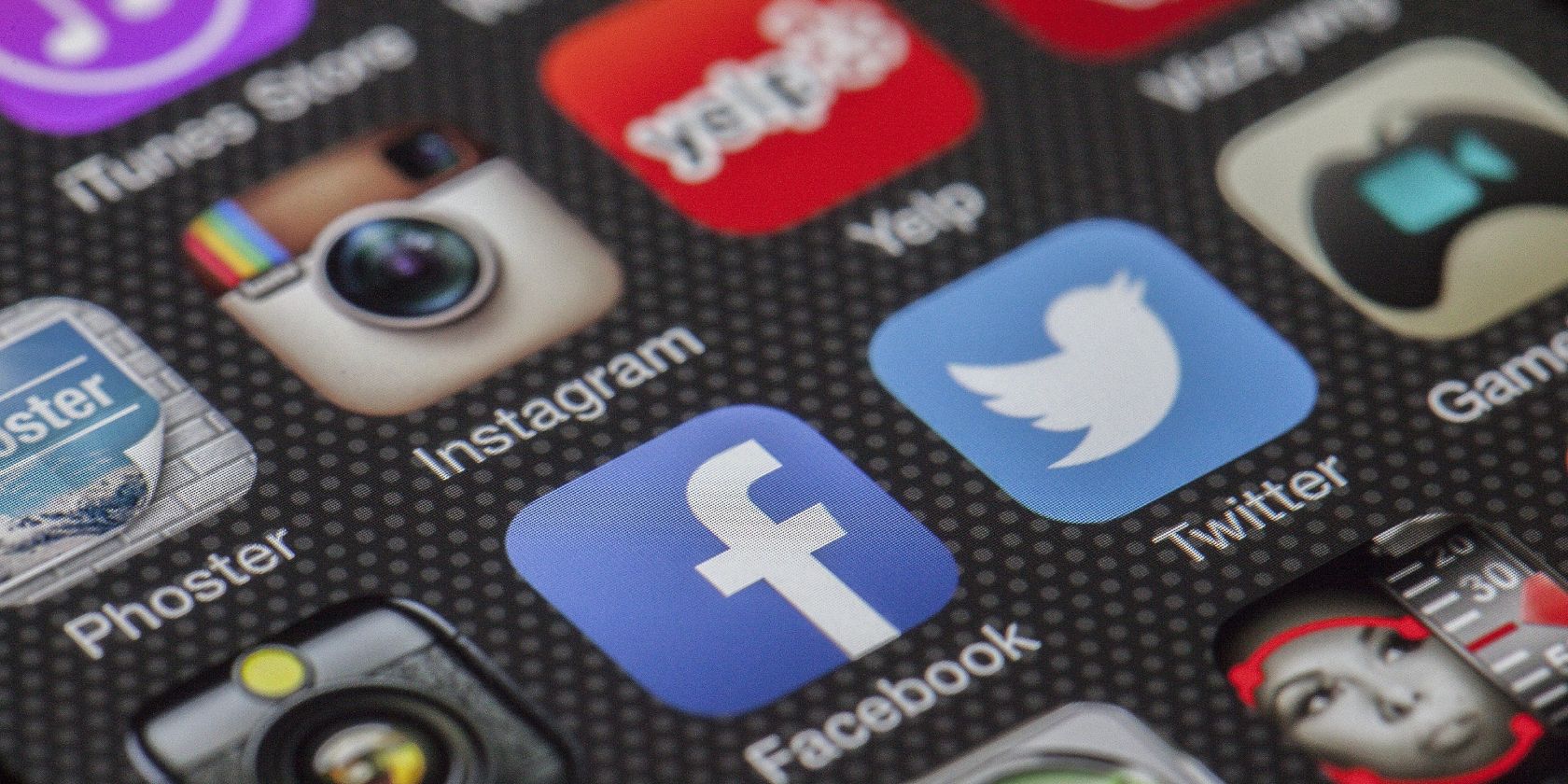 social media media apps on a screen