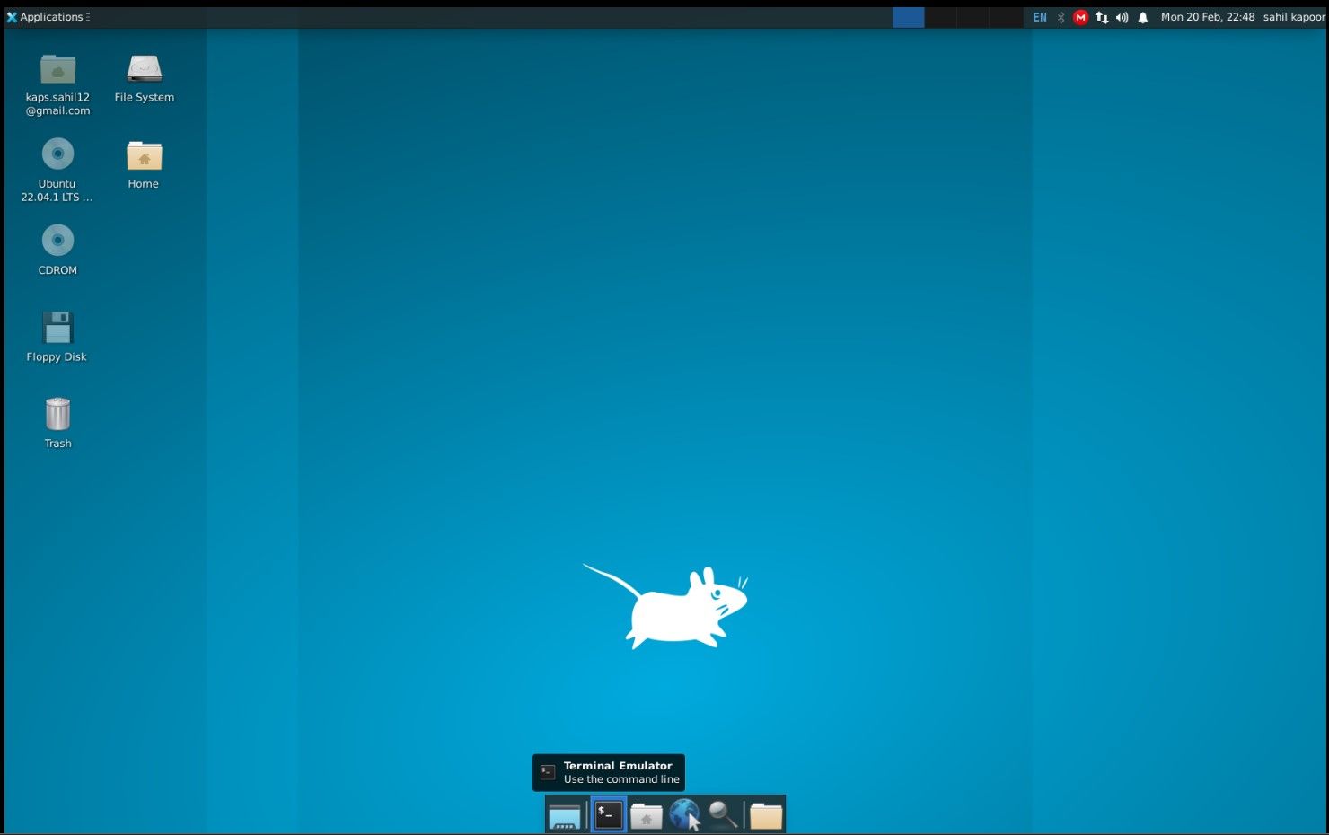 Xfce desktop with default icons