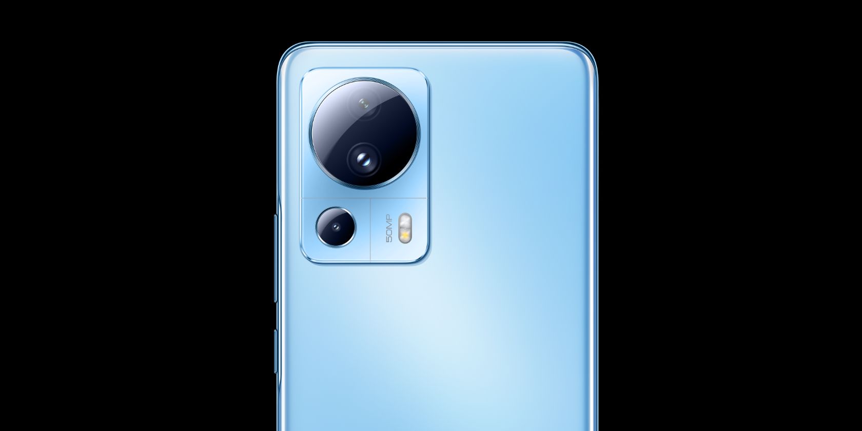 Gros plan Xiaomi 13 Lite en bleu