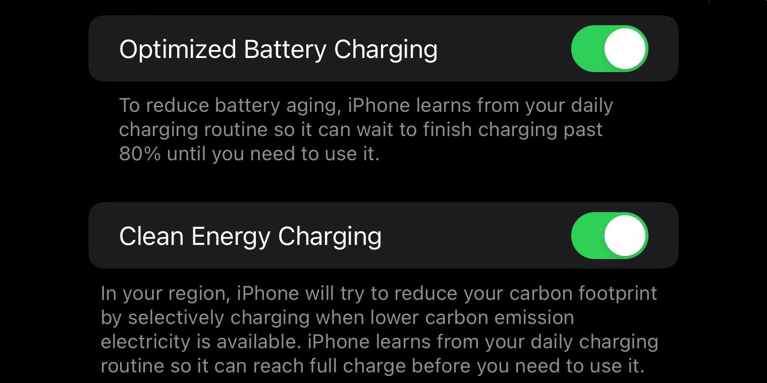 iPhone battery settings showcasing he Optimized Battery Charging and Clean Energy Charging switches