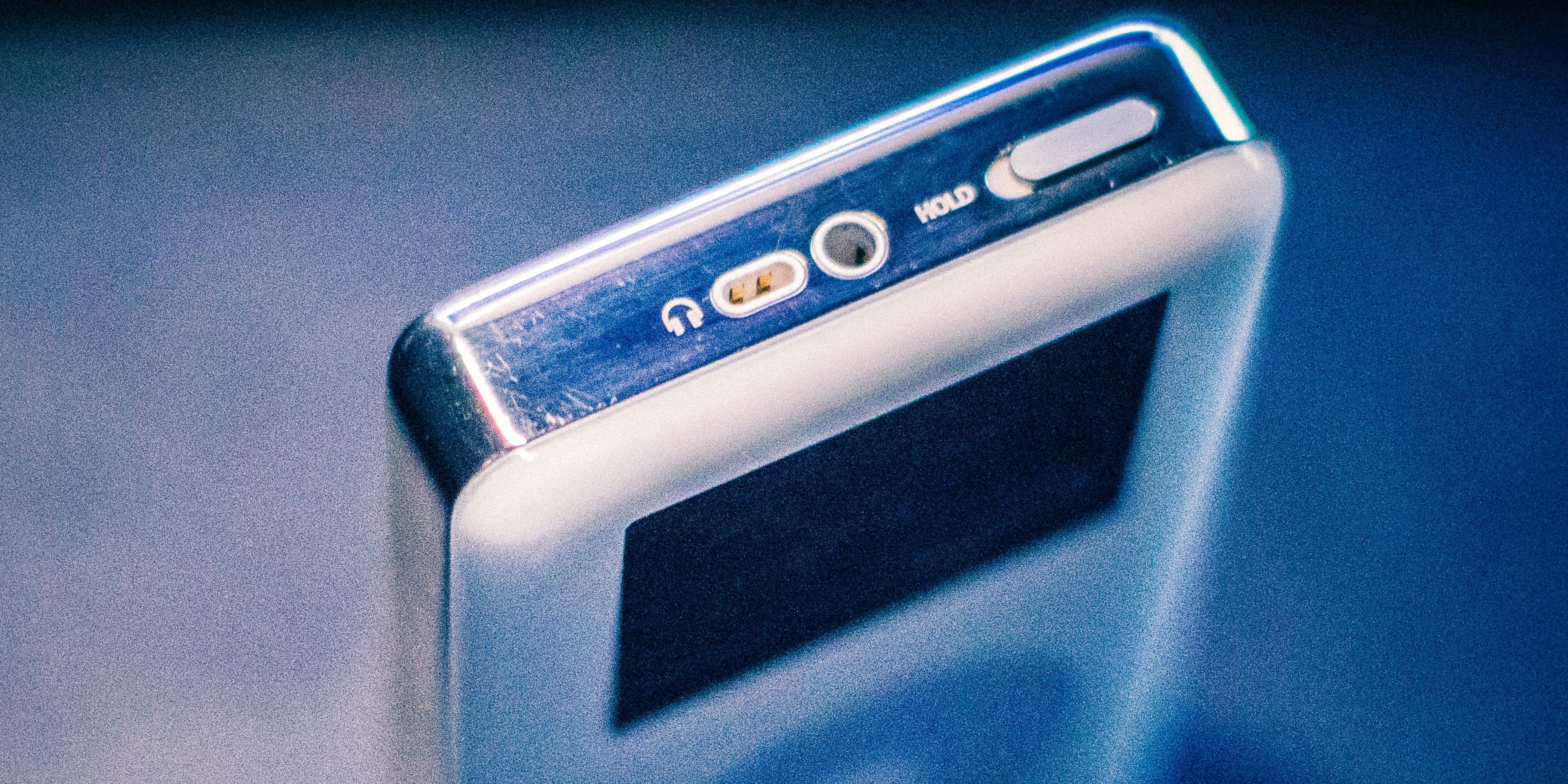 The iPod top showing the Hold switch and the headphone jack