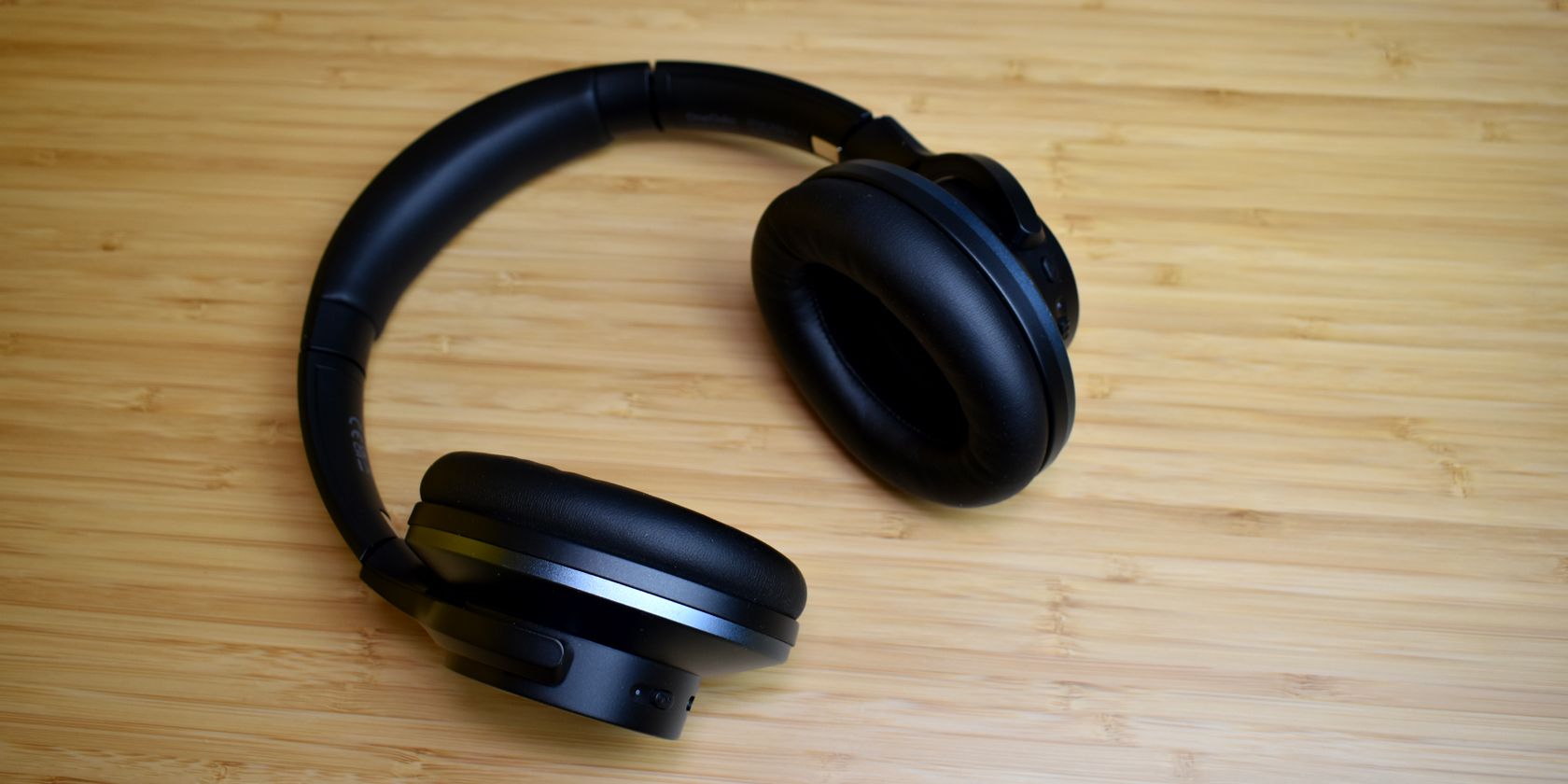 oneodio a10 headphones top down feature