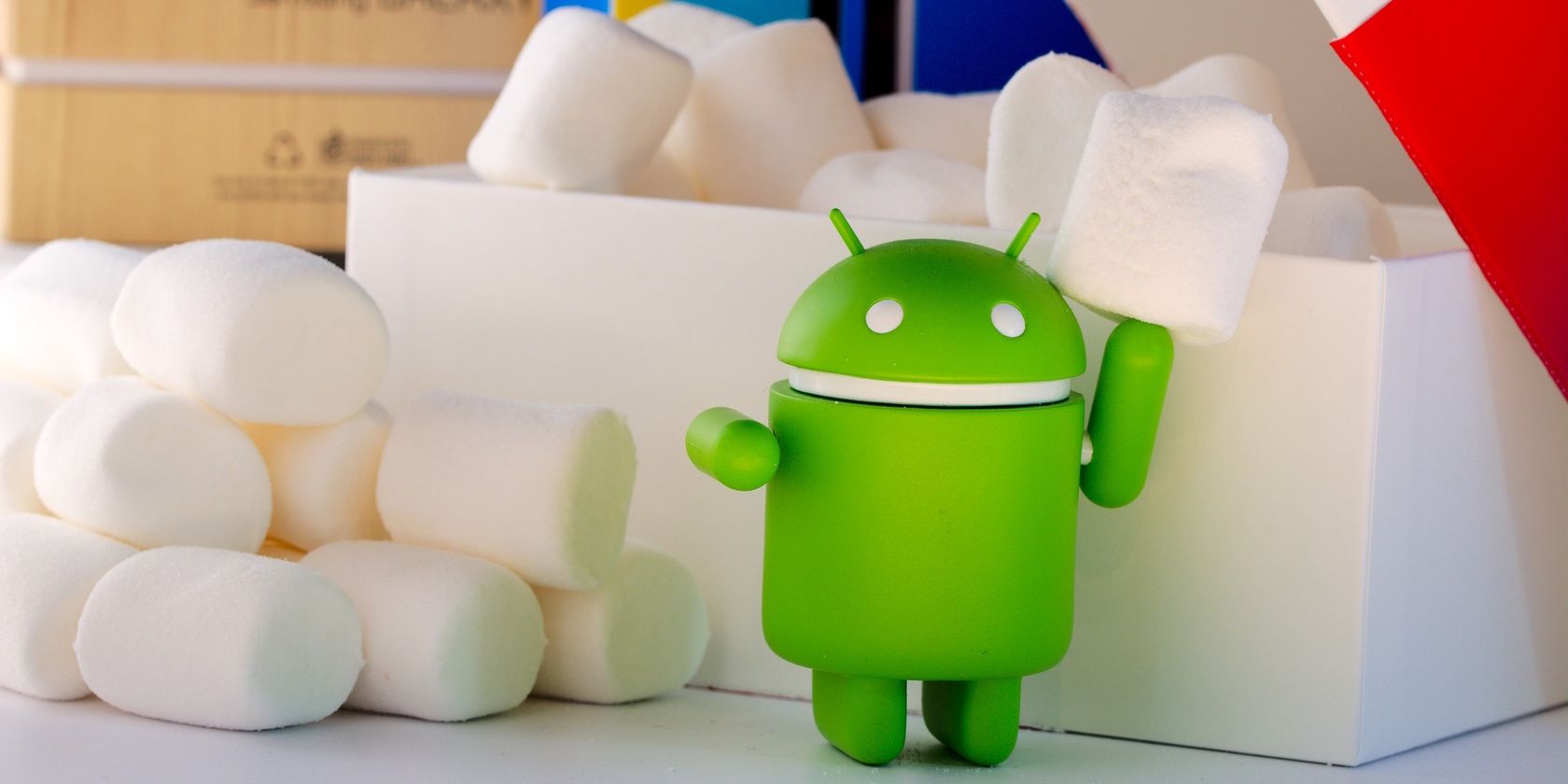 Green Android Symbol Placed Beside a White Box