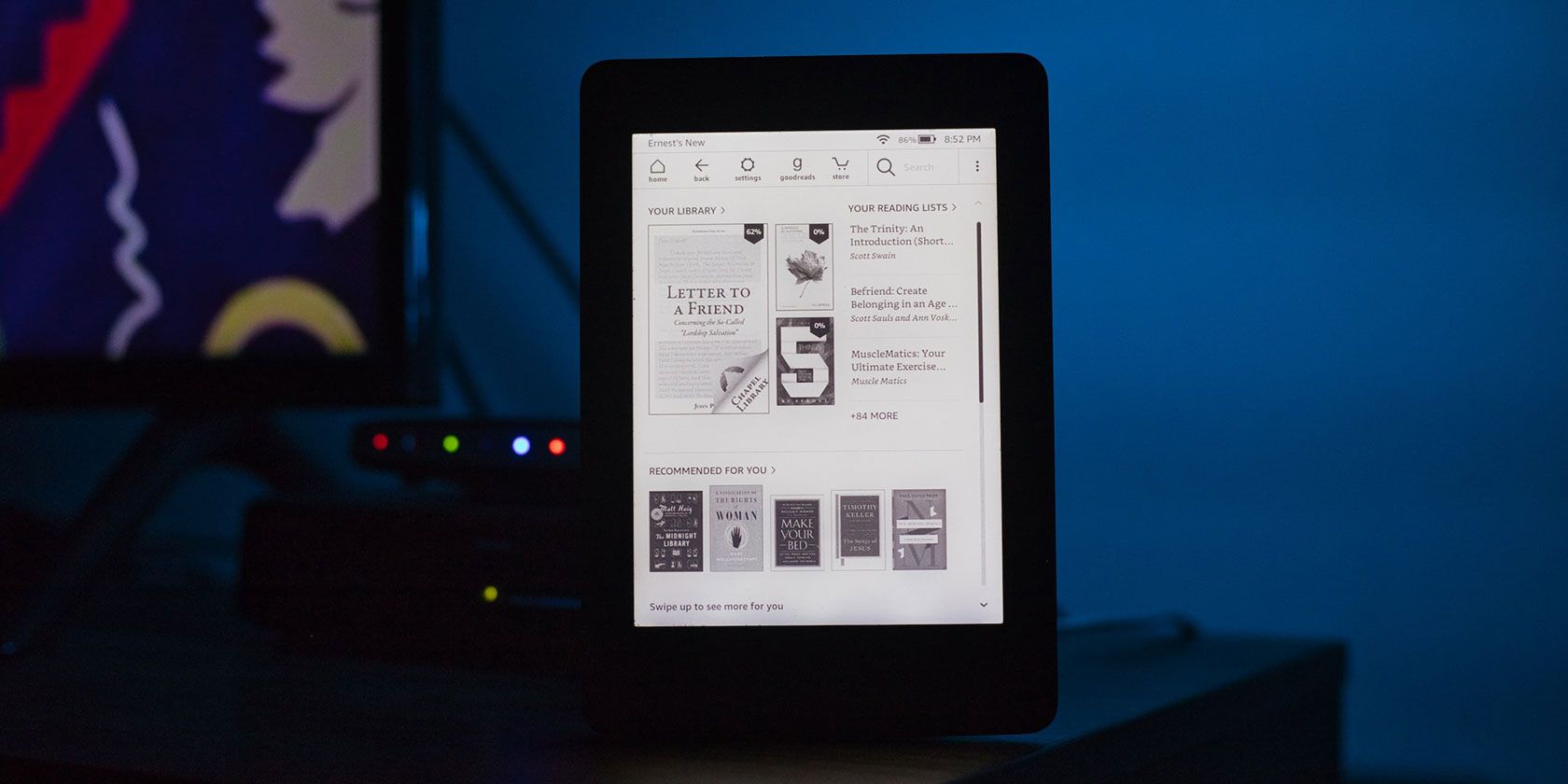 Reading-on-a-Kindle-Paperwhite